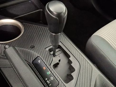 Used 2015 Toyota RAV4 LE image 16