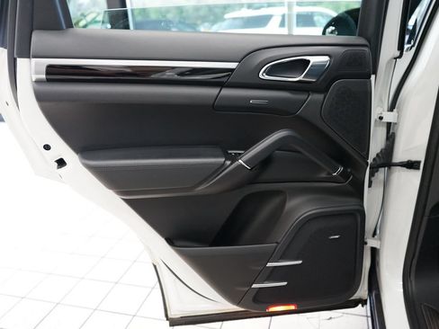 Used 2014 Porsche Cayenne S AWD/4WD image 49