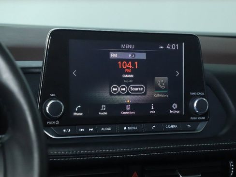 Used 2021 Nissan Rogue SV w/ Premium Package FWD image 27