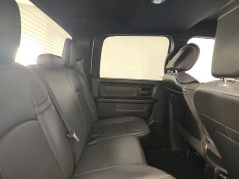 Used 2022 RAM 2500 Tradesman w/ Chrome Appearance Group AWD/4WD image 18