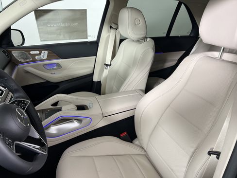 New 2026 Mercedes-Benz GLE 450 4MATIC image 4