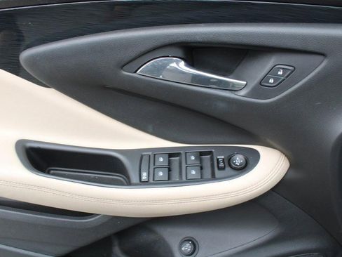 Used 2017 Buick Envision Preferred FWD image 10