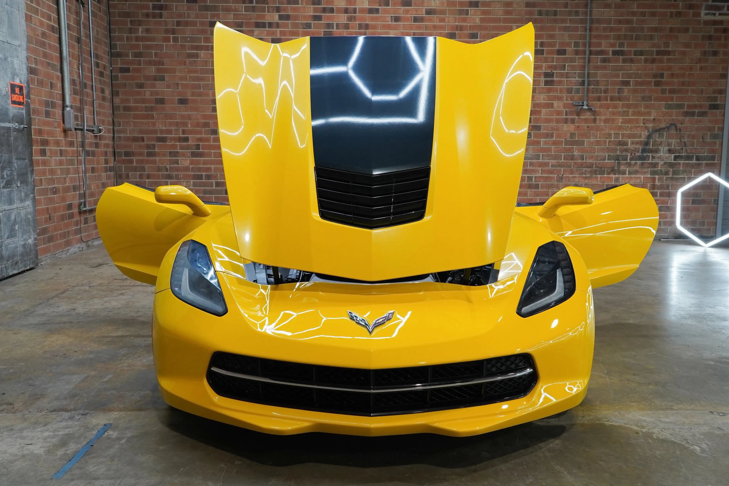 Used 2014 Chevrolet Corvette Stingray Coupe w/ 3LT Preferred Equipment Group RWD image 23