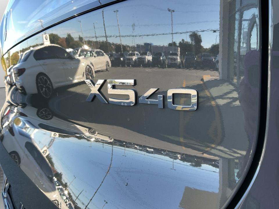 New 2027 BMW X5 xDrive40i w/ Climate Package AWD/4WD image 14
