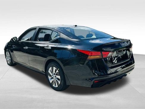 Used 2025 Nissan Altima 2.5 S FWD image 6