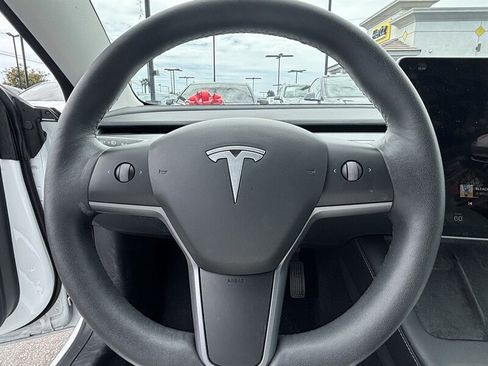 Used 2022 Tesla Model 3 Long Range AWD/4WD image 21
