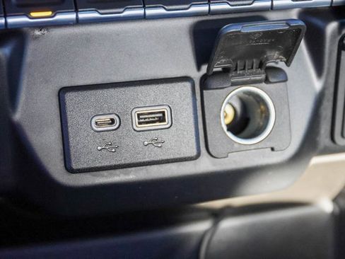 Used 2021 GMC Sierra 1500 SLT image 27