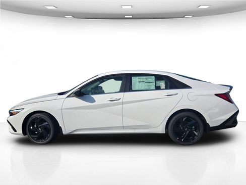 New 2026 Hyundai Elantra SEL Sport image 4