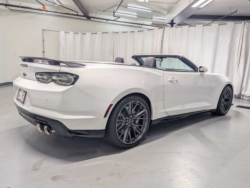 Used 2021 Chevrolet Camaro ZL1 RWD image 3