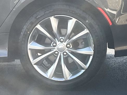 Used 2016 Chrysler 200 S w/ Comfort Group image 29