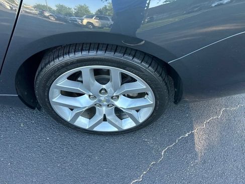 Used 2014 Chevrolet Impala LTZ FWD image 12