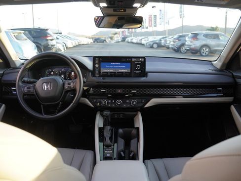 Used 2023 Honda Accord EX-L image 18