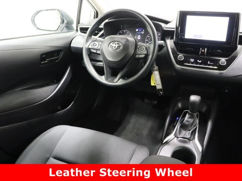 Certified 2025 Toyota Corolla LE image 27