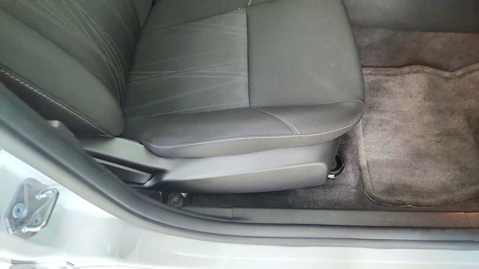 Used 2018 Ford Focus SE FWD image 38