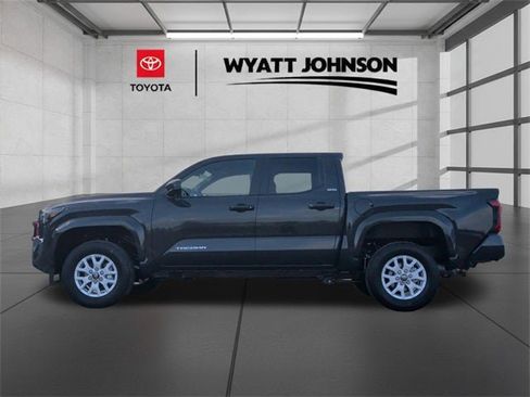 New 2026 Toyota Tacoma SR5 image 2