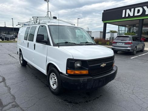 Used 2015 Chevrolet Express 2500 RWD image 2