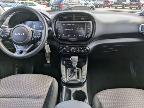Certified 2025 Kia Soul LX FWD image 16