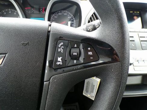 Used 2016 Chevrolet Equinox LS image 18