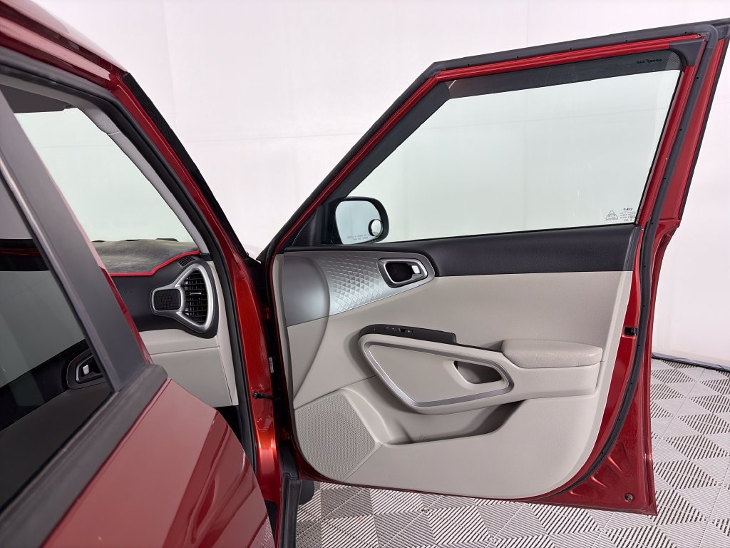 Used 2022 Kia Soul LX FWD image 27