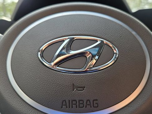 Used 2023 Hyundai Elantra SEL FWD image 26