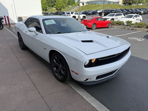 Used 2018 Dodge Challenger R/T Plus RWD image 7