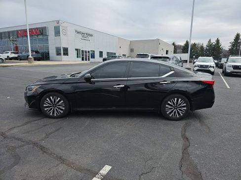 Used 2024 Nissan Altima 2.5 SV w/ SV Premium Package image 4