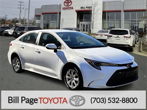 Certified 2023 Toyota Corolla LE image 1