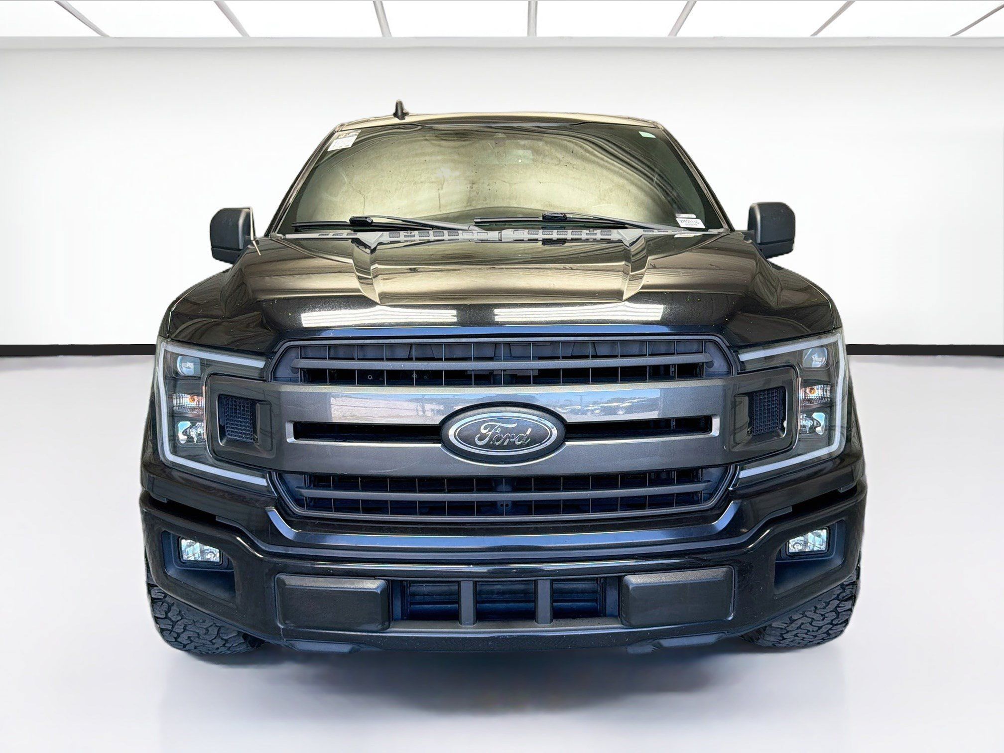Used 2019 Ford F150 XLT w/ Equipment Group 302A Luxury RWD image 2