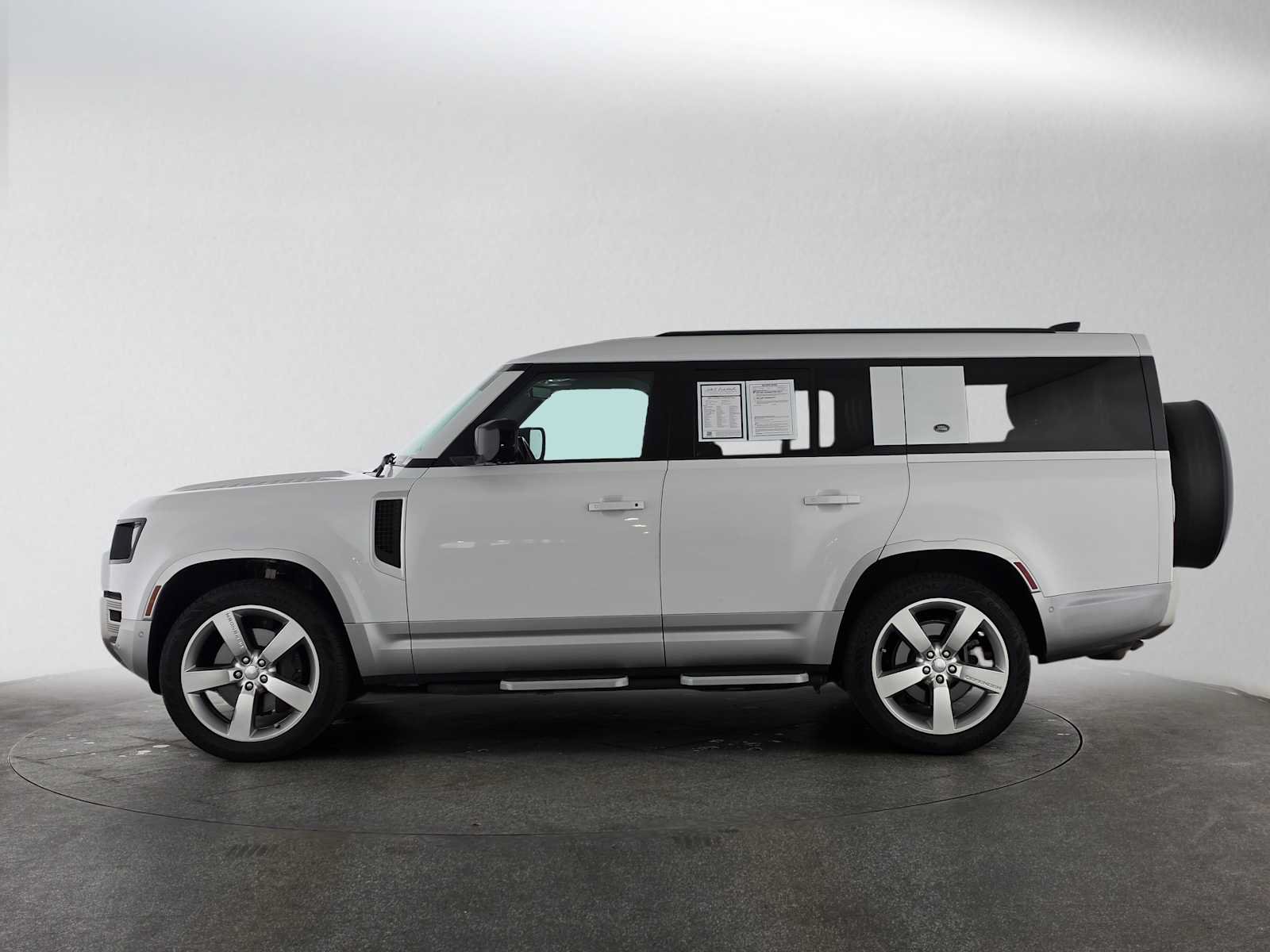 Used 2023 Land Rover Defender 130 First Edition AWD/4WD image 2