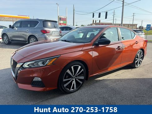 Used 2020 Nissan Altima 2.5 SR w/ Premium Package FWD image 1