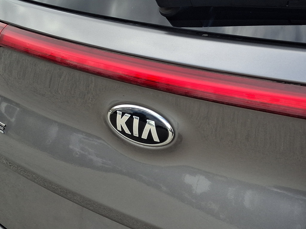 Used 2018 Kia Sportage LX AWD/4WD image 16