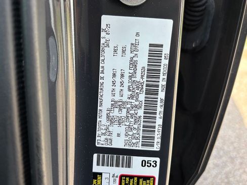 Used 2025 Toyota Tacoma SR5 AWD/4WD image 26