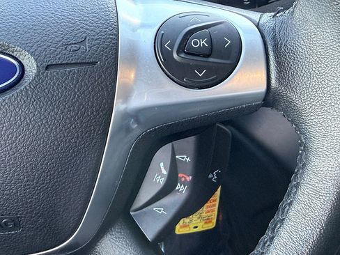 Used 2017 Ford C-MAX Energi SE w/ Equipment Group 401A FWD image 19
