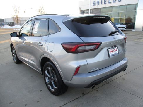 Used 2023 Ford Escape ST-Line w/ Tech Pack #1 image 4