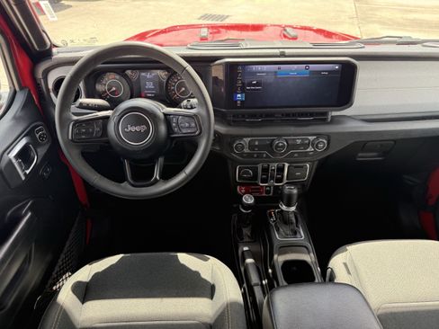 Used 2025 Jeep Wrangler Unlimited Sport AWD/4WD image 15