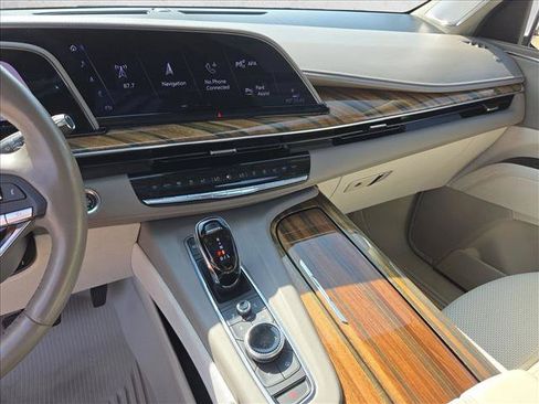 Used 2023 Cadillac Escalade Premium Luxury Platinum AWD/4WD image 14