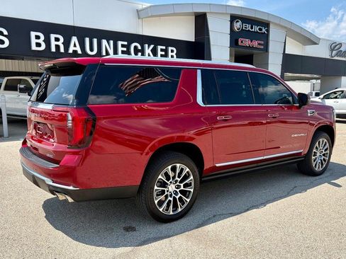 Used 2026 GMC Yukon XL Denali w/ Denali Reserve Package AWD/4WD image 3