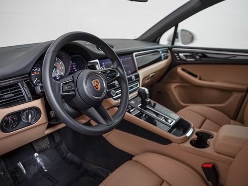Used 2026 Porsche Macan S AWD/4WD image 4