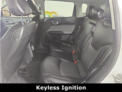 Certified 2022 Jeep Compass Latitude w/ Convenience Group AWD/4WD image 13