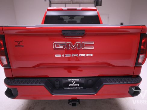 New 2026 GMC Sierra 1500 Pro w/ Graphite Edition image 4