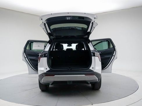 New 2026 Chevrolet Equinox LT w/ Convenience Package II image 21