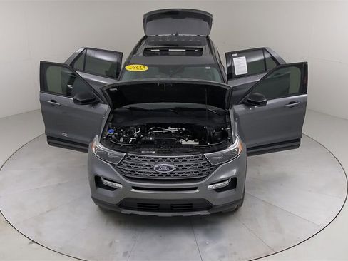 Certified 2022 Ford Explorer XLT w/ Equipment Group 202A image 47