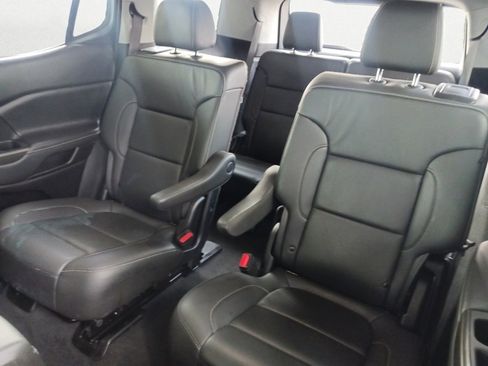 Used 2023 GMC Acadia SLT image 22