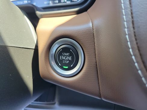 Certified 2024 Chevrolet Suburban High Country w/ Advanced Technology Package AWD/4WD image 33