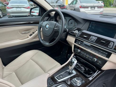 Used 2011 BMW 528i Sedan RWD image 36