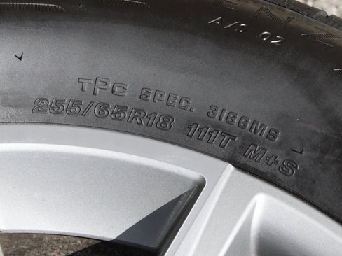 Used 2022 Chevrolet Traverse LT image 46