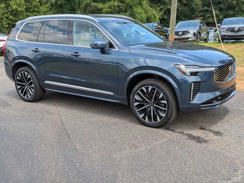 Certified 2026 Volvo XC90 B6 Plus w/ Protection Package Premier AWD/4WD image 8
