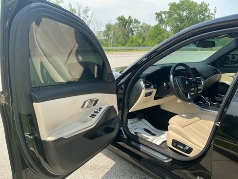 Used 2021 BMW 330i Sedan w/ Convenience Package RWD image 15