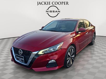 Certified 2022 Nissan Altima 2.5 SV w/ SV Premium Package