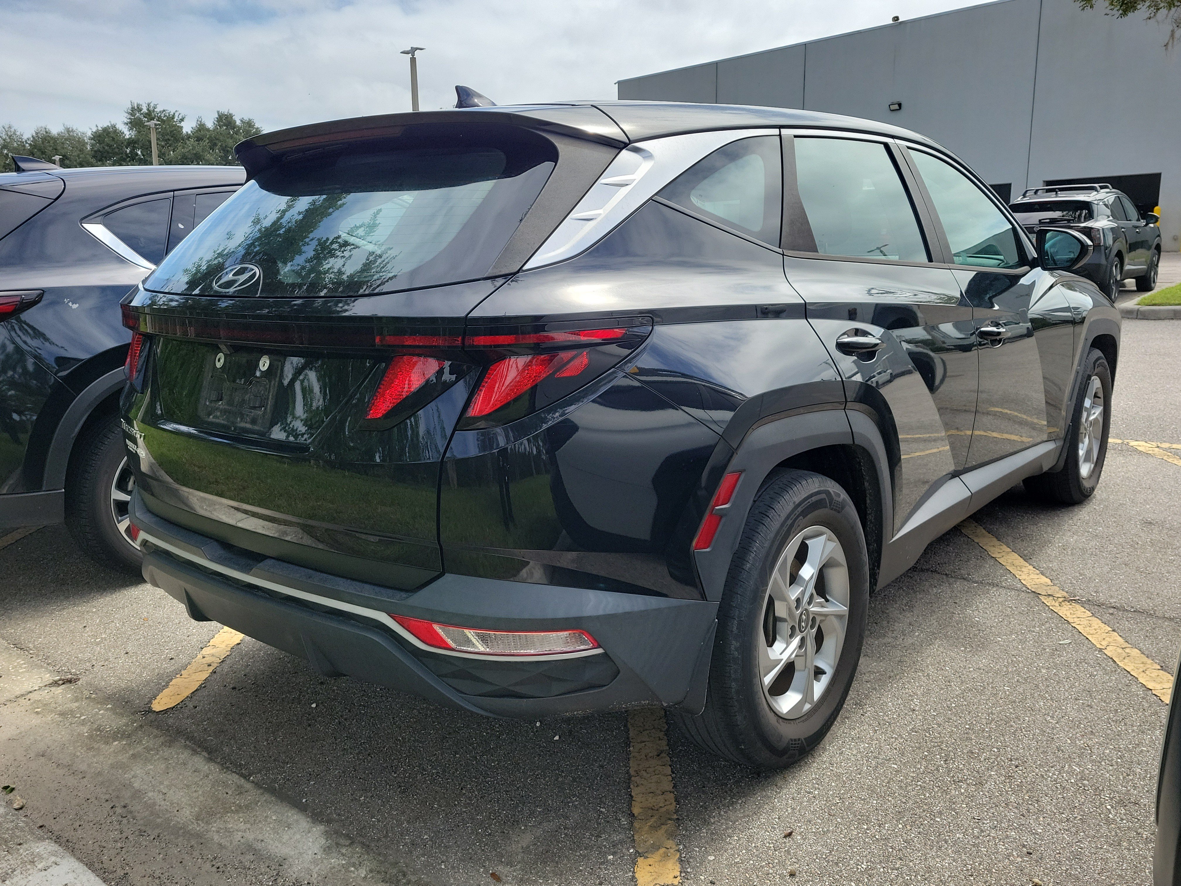Used 2022 Hyundai Tucson SE FWD image 3